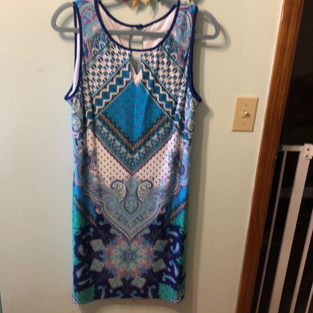 Size 14 sleeveless dress